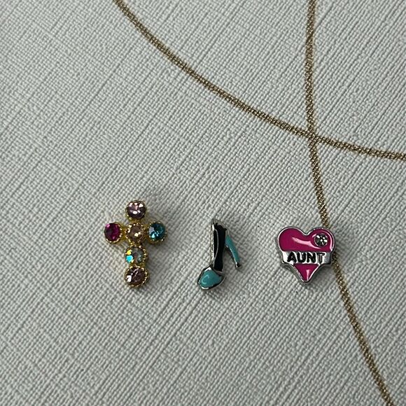 Locket with charms necklace. - Picture 7 of 9